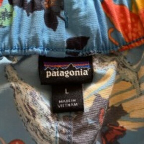 Patagonia Barely Baggie Blue Floral Shorts Large - Picture 2 of 5